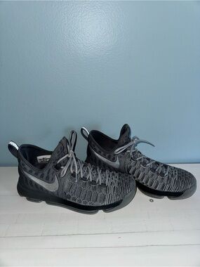 Nike Zoom KD 9 Battle Grey Mens Size 11 Sneakers 843392-002